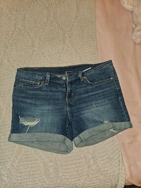 Classic  Levi's Rolled-Hem  Denim Shorts - Blue
